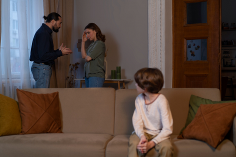 Alienarea parentala: legea care protejeaza copiii de manipulare